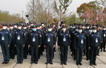 千萬不要小瞧保安?。。。。?！